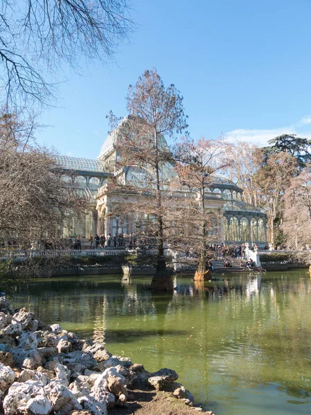 Crystal palace (palacio de cristal) retiro park, madrid, İspanya
