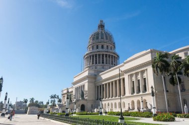 Ünlü Ulusal Capitol (Capitolio Nacional) binası. 1959 Küba Devrimi kadar Küba'da hükümetin Ulusal Capitol Binası yapıldı. 