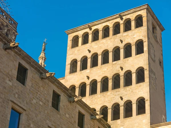 Königsmartin-Wachturm auf dem Königsplatz. Gotisches Viertel in Barce — Stockfoto