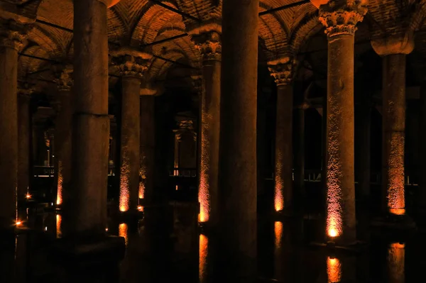 Цистерни базиліки - підземний водосховища. Стамбул, ту — стокове фото