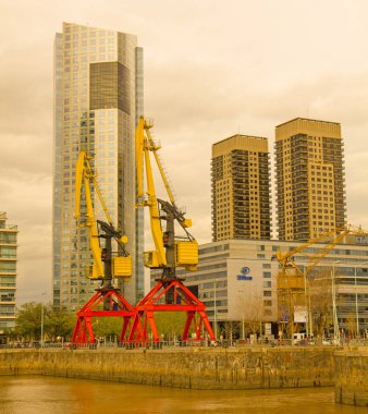 dramatik günbatımında puerto madero, buenos aires, Arjantin,