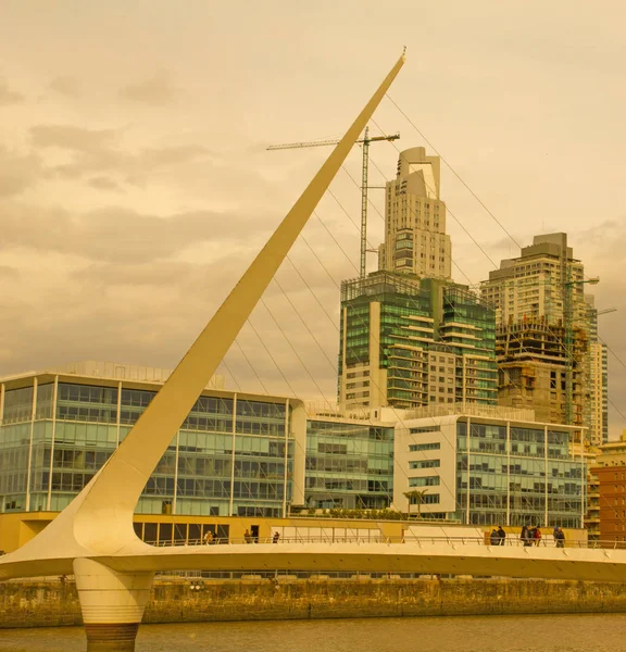 Dramatické západ slunce v puerto madero, buenos aires, argentina, — Stock fotografie