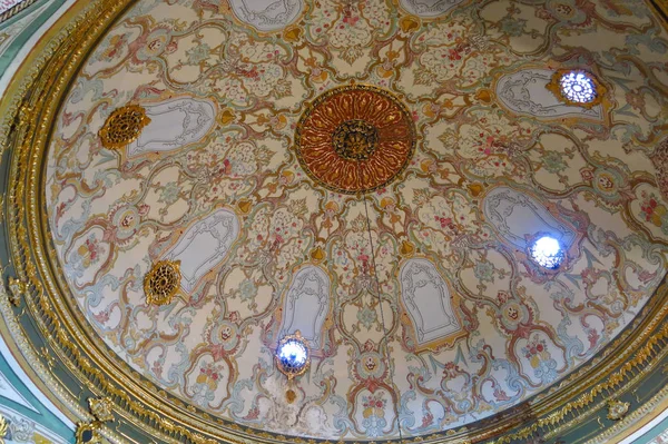 Купол во дворце Топкапы, Стамбул, Турция . — стоковое фото