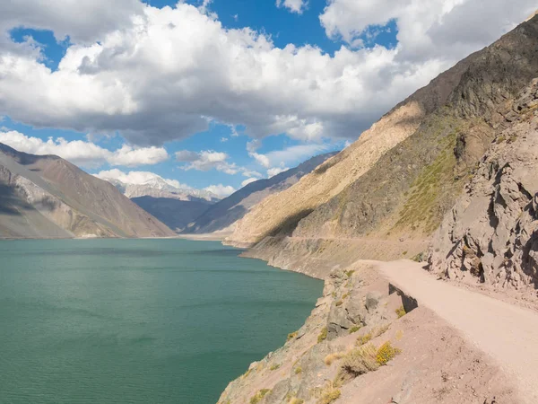 Lago de Yeso. Cajón del Maipo. Santiago de Chile — Foto de Stock