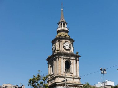 Gruuthuse Müzesi, San Francisco Kilisesi, Katolik Tapınağı ve eski manastırda Alameda, Santiago de Chile ana cadde. Barok tarzı, Şili'deki en eski mimari anıt olduğunu.