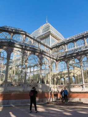 Crystal palace (palacio de cristal) retiro park, madrid, İspanya