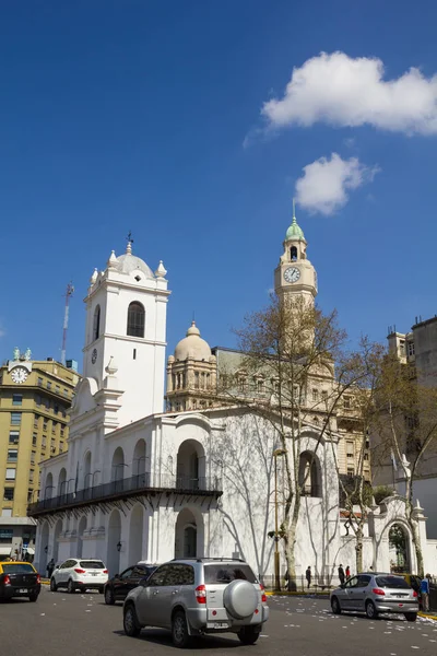 Здание Cabildo в Буэнос-Айресе, Аргентина. Расположенный на Майской площади, была ратуша Буэнос-Айреса 1580-1821, в настоящее время Национальный исторический музей Cabildo и Майская революция . — стоковое фото