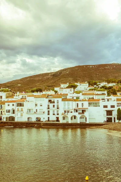 Cadaques panoramik Akdeniz sahil, İspanya üzerinde — Stok fotoğraf