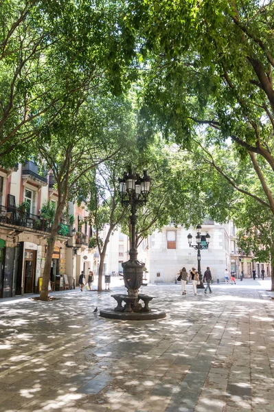 Imagen de la plaza arbolada de Sant Agusti Vell, en el centro o — Foto de Stock