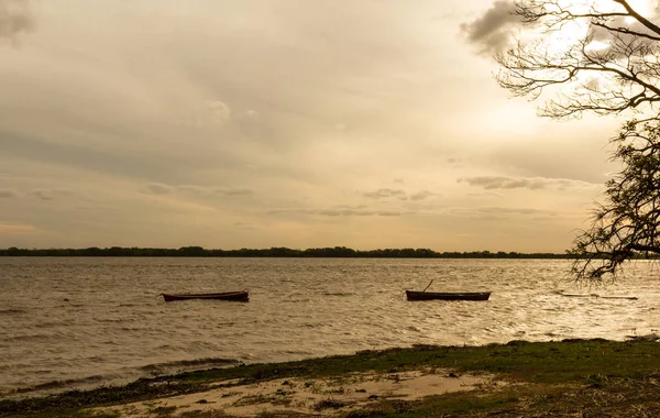 リオ ウルグアイ ウルグアイとアルゼンチンの国境に沈む夕日 — ストック写真