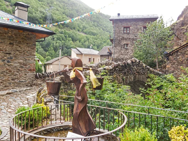 Pequeña ciudad medieval de Tavascan, región de Pallars Sobira. Catalán —  Fotos de Stock