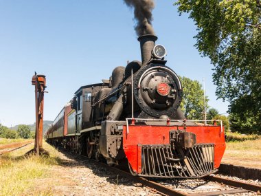 Valdivia'dan Antil'e giden Valdiviano adlı turist treni