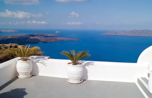 Arquitectura tradicional del pueblo de Oia en la isla de Santorini, Gre —  Fotos de Stock