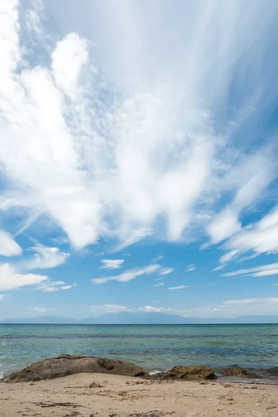 Bella spiaggia nella penisola di Chalkidiki, Grecia — Foto Stock