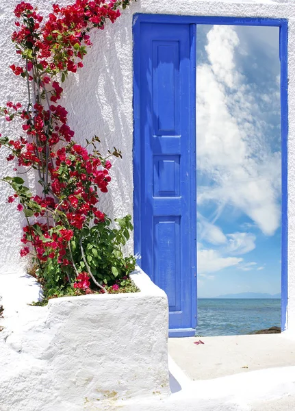 Casa grega tradicional na ilha de Santorini, Grécia — Fotografia de Stock