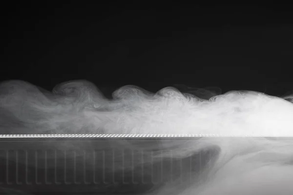 暖かい蒸気のラジエーターを自宅の暖房 — ストック写真