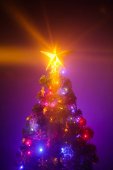 Vánoční strom s zářící hvězda