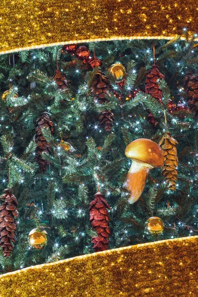 飾りやリボンでクリスマス ツリーの飾り — ストック写真