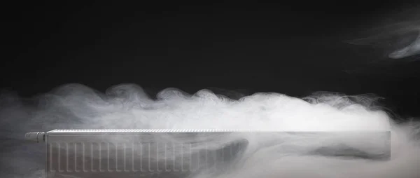 Radiador de calefacción con vapor caliente — Foto de Stock