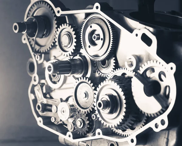 Rodas de engrenagem dentro de um motor — Fotografia de Stock
