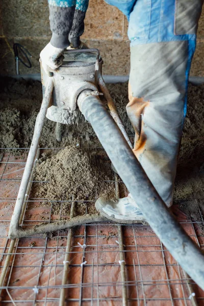 Concrete pump tool in action — Stock Photo, Image