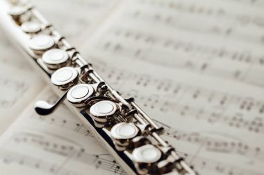 enine flüt müzik sayfası