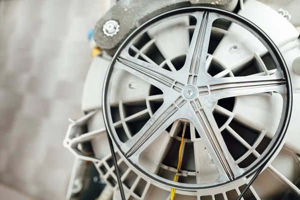 Washing machine pulley is ready for service — Stock Photo, Image