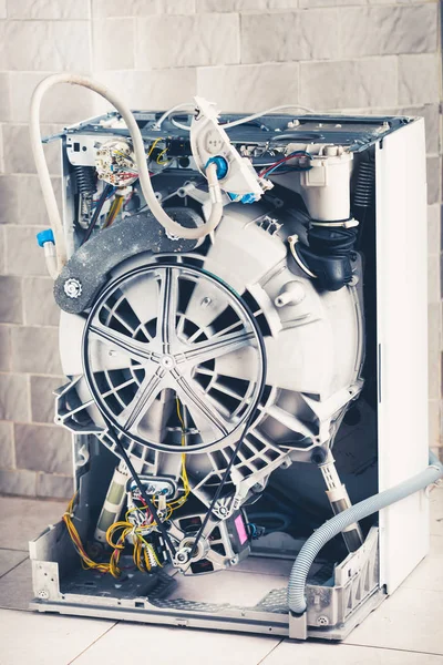 Washing machine with open enclosure is ready for service — Stock Photo, Image