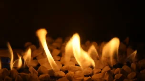 燃え盛る火 ループ対応の背景とガス暖炉 — ストック動画