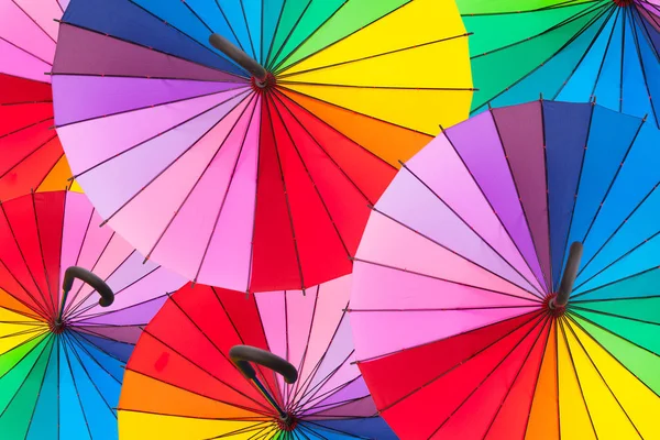 Guarda-chuva multicolor fundo abstrato — Fotografia de Stock