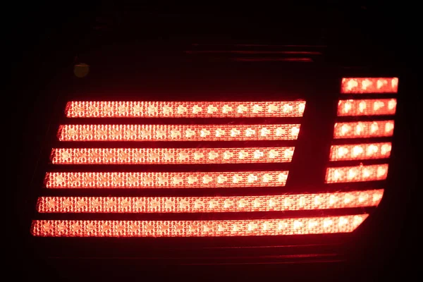Červené brzdové světlo, pohled zblízka — Stock fotografie