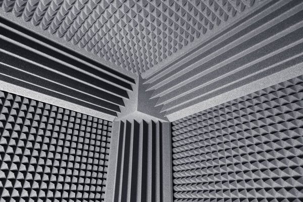 Акустический пенопоглотитель и басовые ловушки для звукопоглощающего фона
