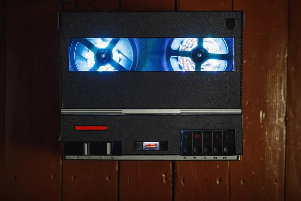 Reel Reel Audio Tape Recorder Blue Led Light Strip — стоковое фото