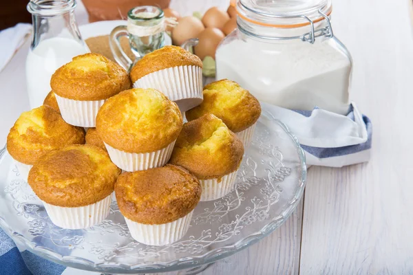Bahan-bahan untuk memasak cupcakes atau muffin — Stok Foto