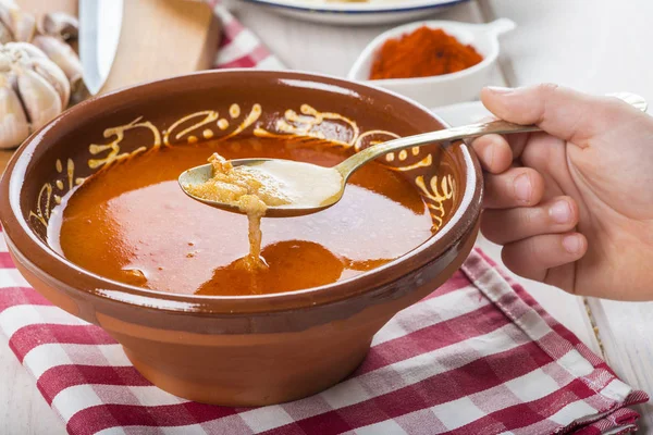 Sopa castellana o de ajo con huevos —  Fotos de Stock