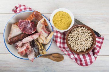 Cocido, et ve chikpeas bir İspanyol yahni