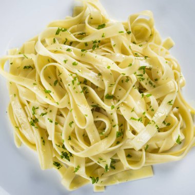 maydanoz ile erişte