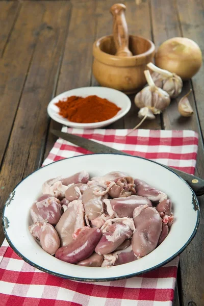 Raw and fresh suckling pig kidneys — Stock Photo, Image