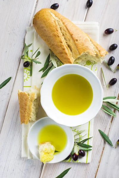 Extra virgin olive oil with bread — Stock Photo, Image
