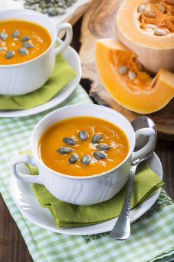 Noel için kremalı balkabağı çorbası