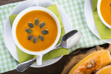 Noel için kremalı balkabağı çorbası