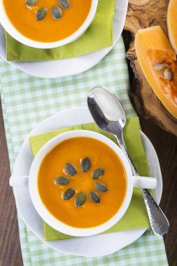 Noel için kremalı balkabağı çorbası