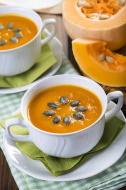 Noel için kremalı balkabağı çorbası