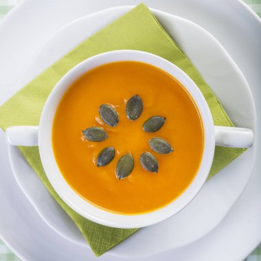 Noel için kremalı balkabağı çorbası