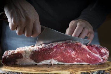 Kasap et parçası ile bir satır kesme