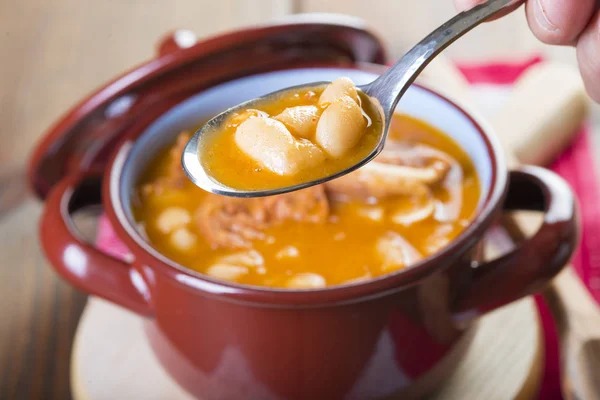 Vita bönor och fläsk köttgryta — Stockfoto