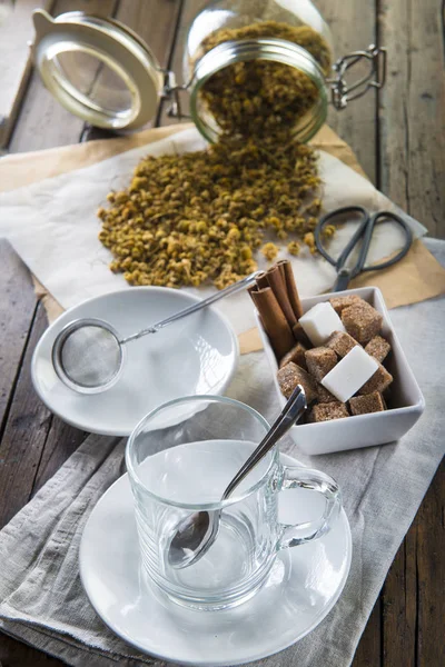 Camolile お茶を醸造用乾燥カモミールの花 — ストック写真