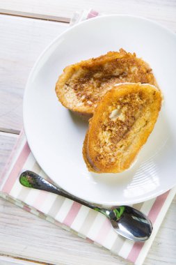 İspanyol torrijas veya Sp Paskalya için geleneksel Fransız tost