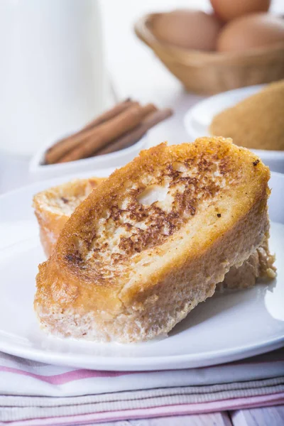 Spanish torrijas or French toasts traditionally for easter in Sp — Stock Photo, Image