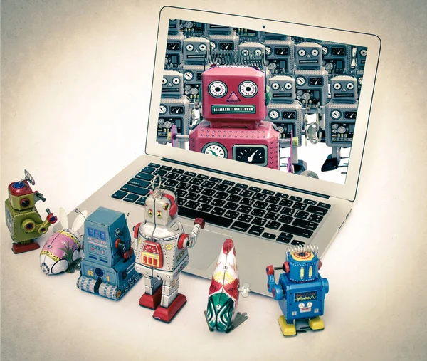 Роботы игрушки получать там инструкции — стоковое фото